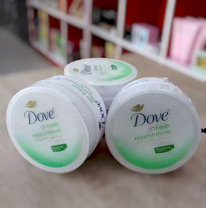 Hydrating Body Cream - 300ml Smooth Moisturizer for Normal SkinHydrating Body Cream - 300ml Smooth Moisturizer for Normal Skin